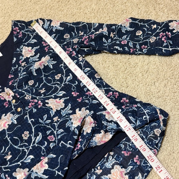 Sezane Floral Textured Navy Top 3/4 Sleeve V Neck Feminine Dainty Size 34 XS - Picture 9 of 13